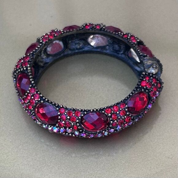 Vtg Gorgeous Clamper Cuff Bracelet Women's OS Red AB Rhinestones Hinged Cabochon - Picture 7 of 12